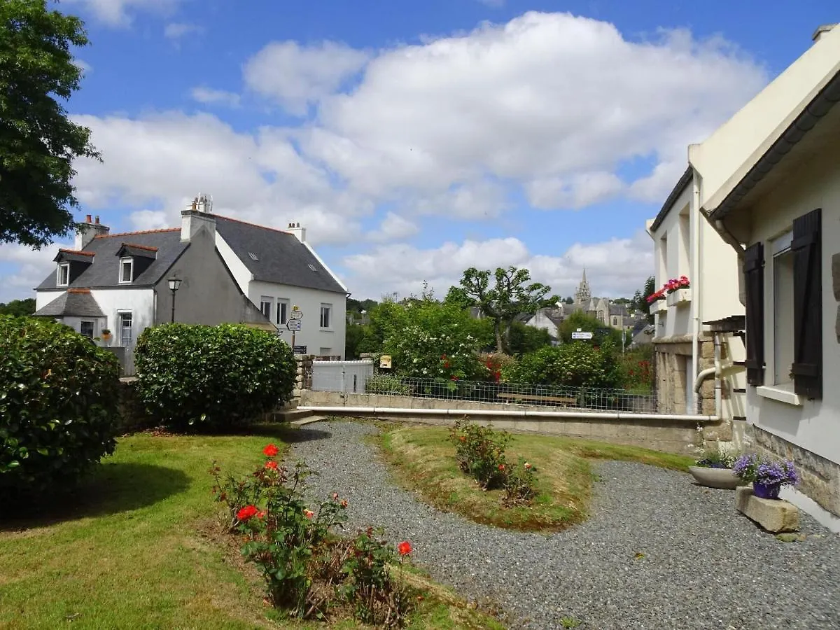 Breton Cottage Near Armorique Natural Park Guerlesquin 0*,