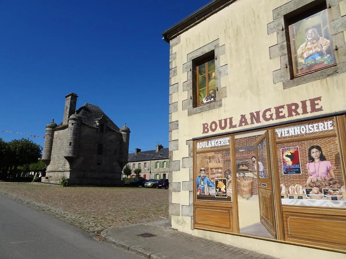 Breton Cottage Near Armorique Natural Park Guerlesquin 0*,  法国